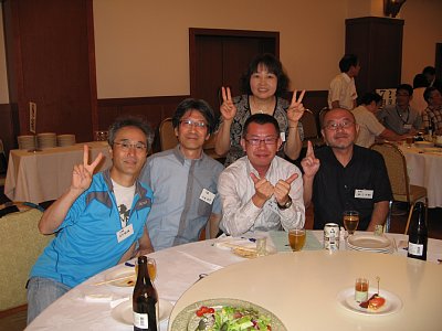 8�g